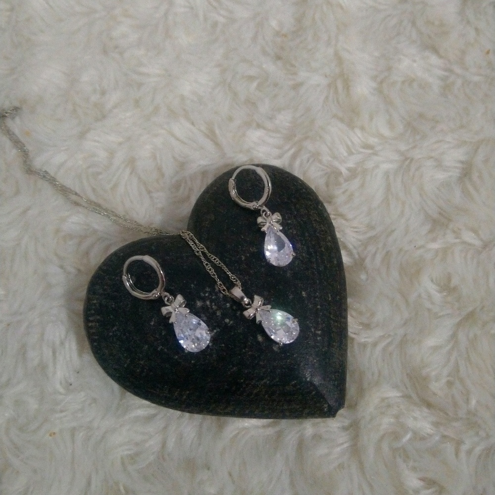 NWOT set of 925 silver jewelry